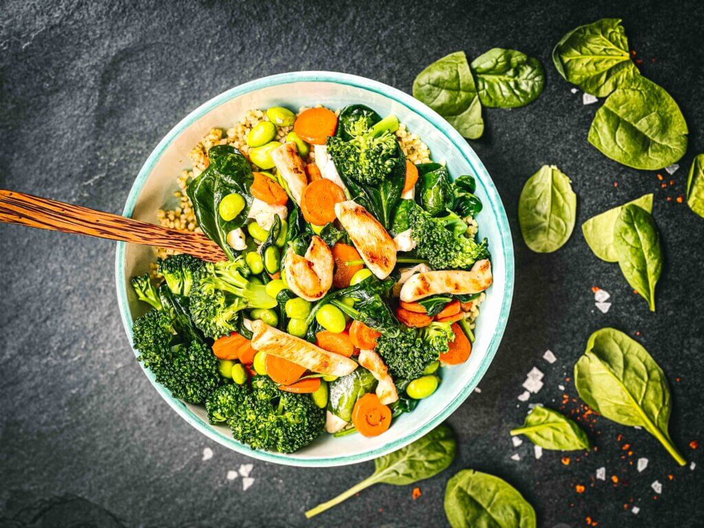 Buddha Bowl mit Hirse
